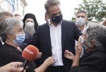 Συνταξιούχος τα έψαλλε στον Μητσοτάκη – Το βίντεο που απέκρυψαν τα συστημικά ΜΜΕ